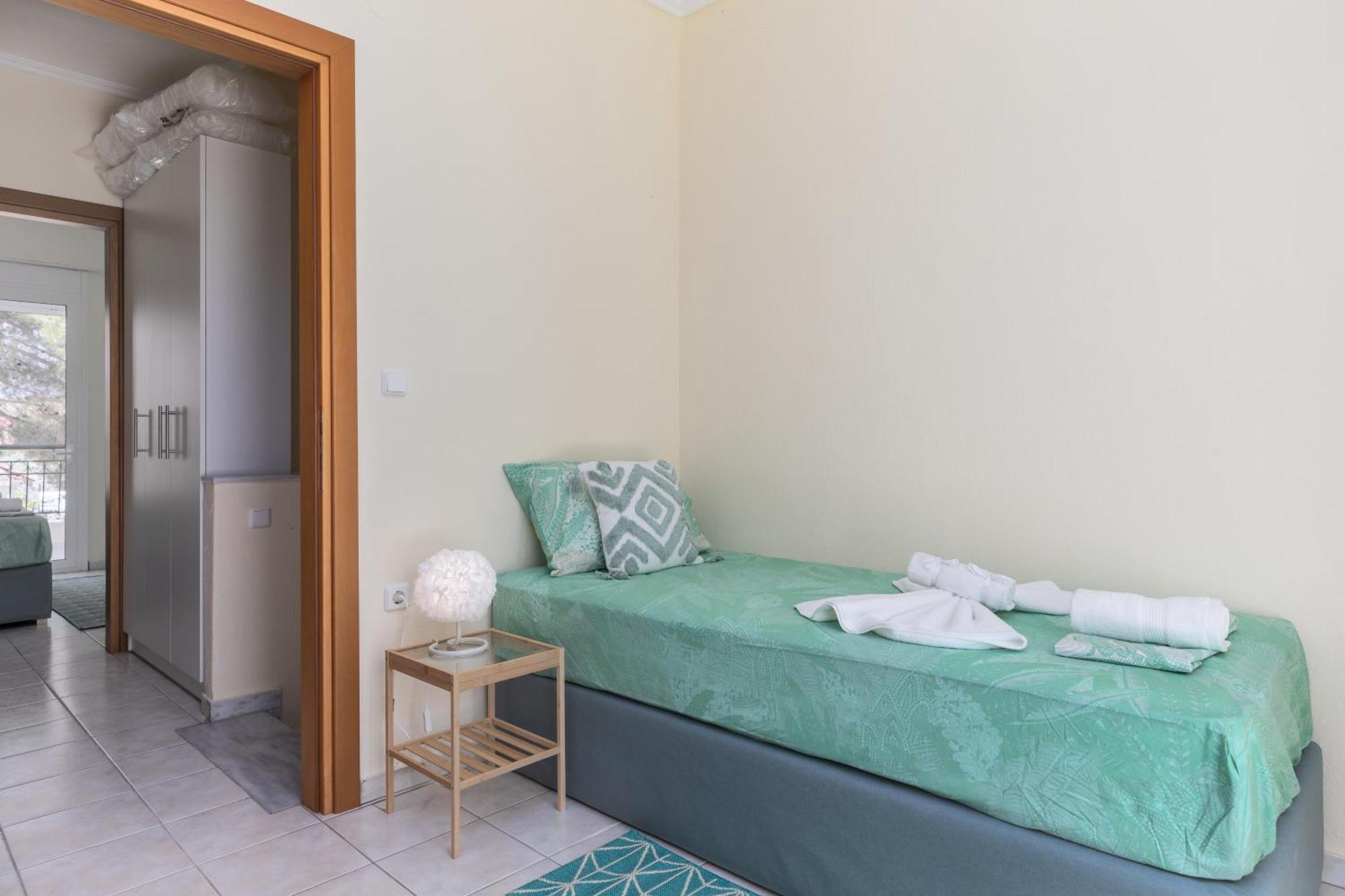 Alexandra'S Maisonette. Paralia Dionisiou Zewnętrze zdjęcie