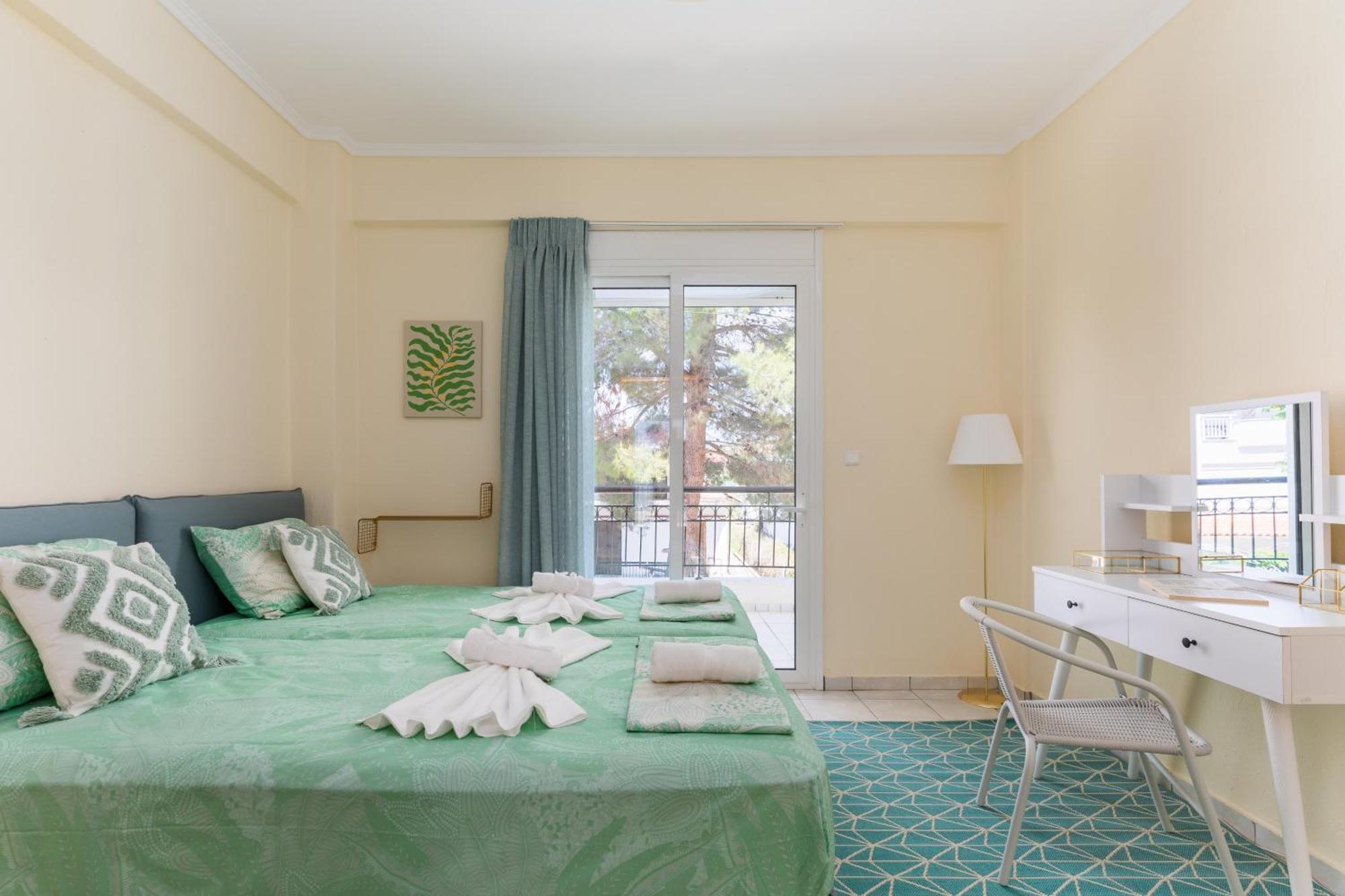 Alexandra'S Maisonette. Paralia Dionisiou Zewnętrze zdjęcie